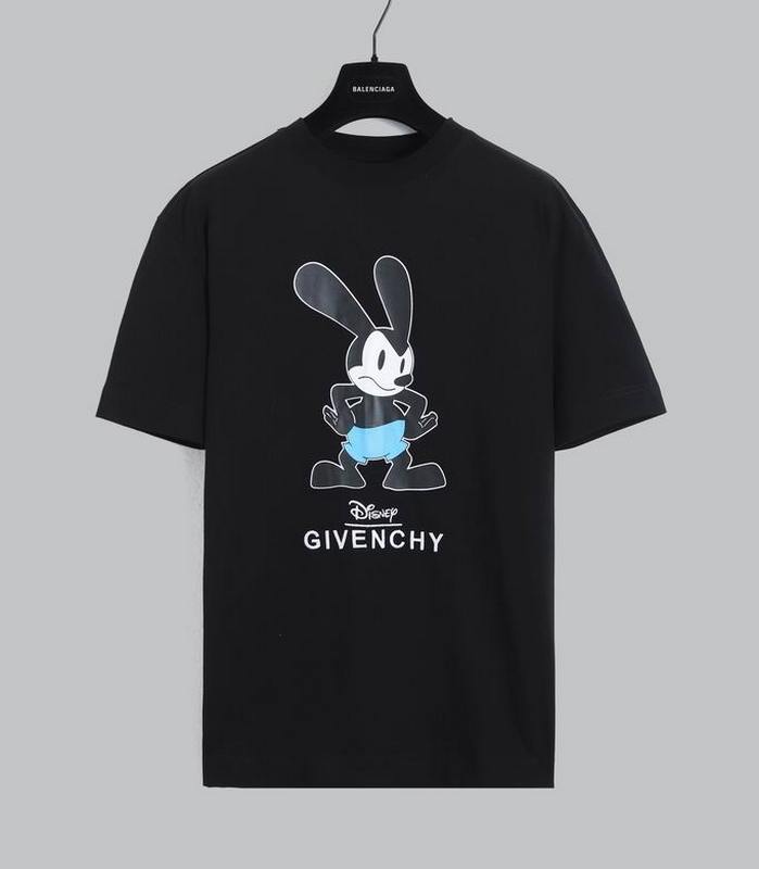 GIVENCHY Men's T-shirts 206